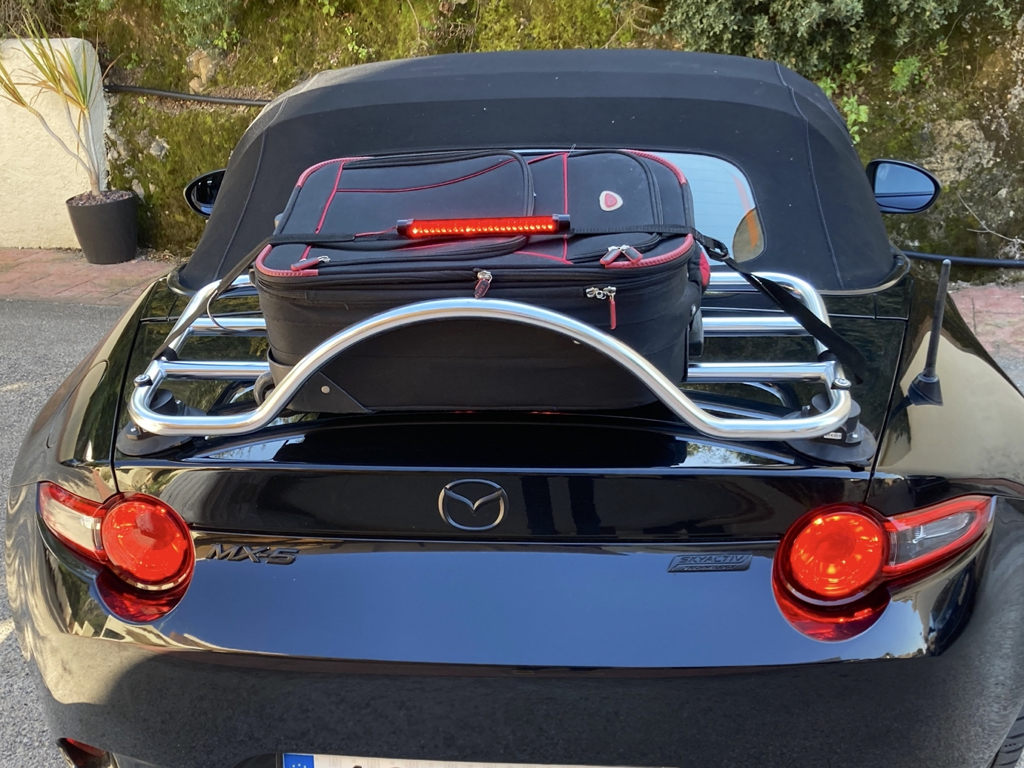 third brake light revorack luggage rack Convertible Luggage Racks